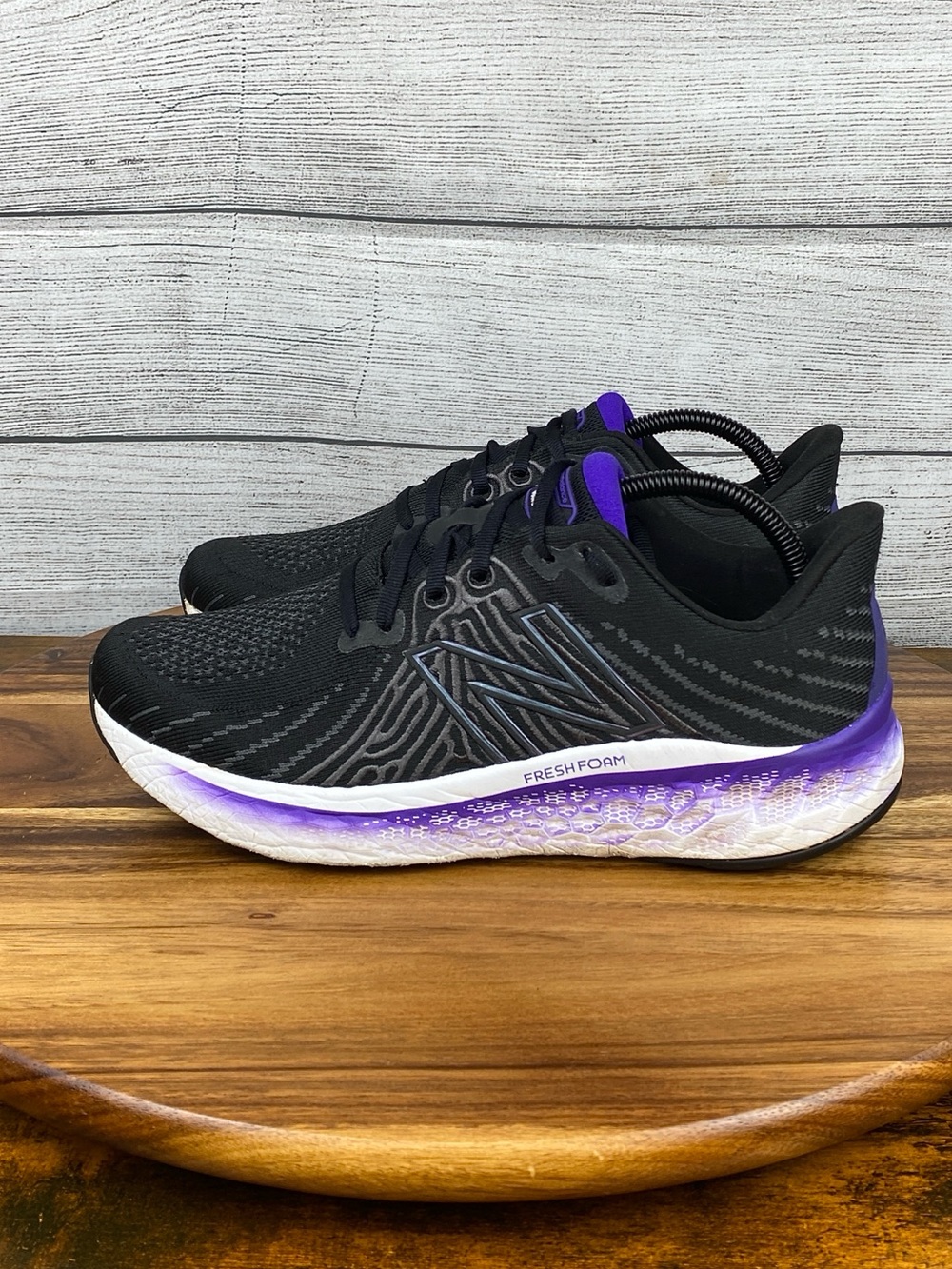 New Balance Fresh Foam X Vongo v5 Black Purple Running Shoe Women’s Size 10